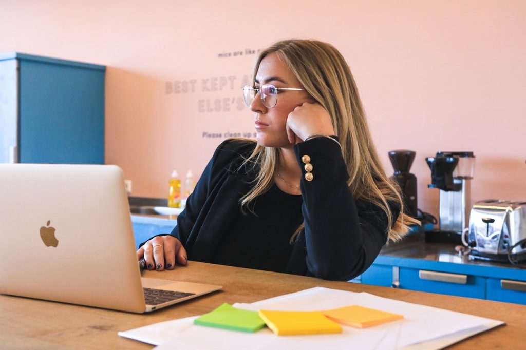 Traineeships in Nederland: Talent & Pro biedt HBO en WO traineeships in de financiële sector met begeleiding en carrièrekanse