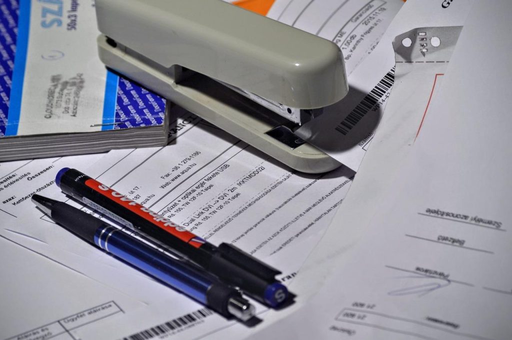 Online facturatie systeem voor automatische invoering en beheer van zakelijke facturen