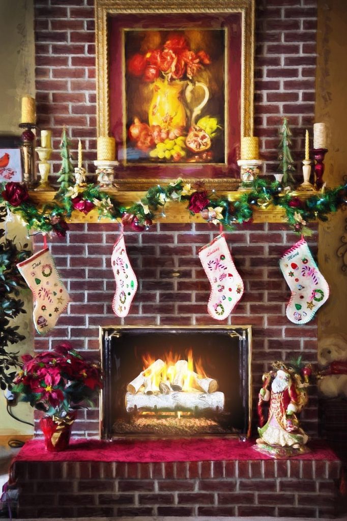 Houtkachel als centrum van het huis met knisperende vlammen en sfeervolle ambiance voor warmte en gezelligheid